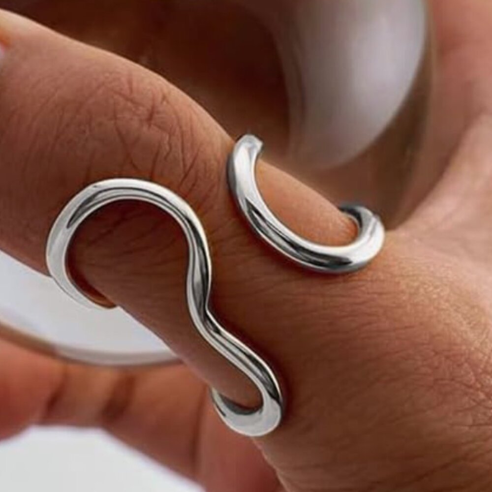 Asymmetrical Wavy Curve Adjustable Ring